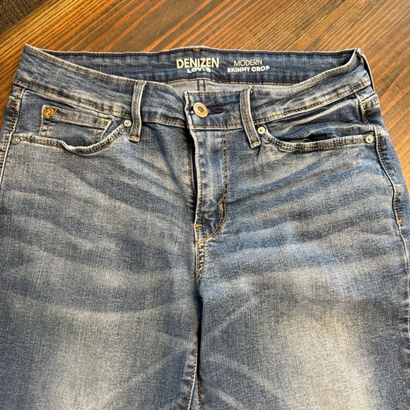 Levi's Women's Blue Cropped Jeans - Picture 2 of 4